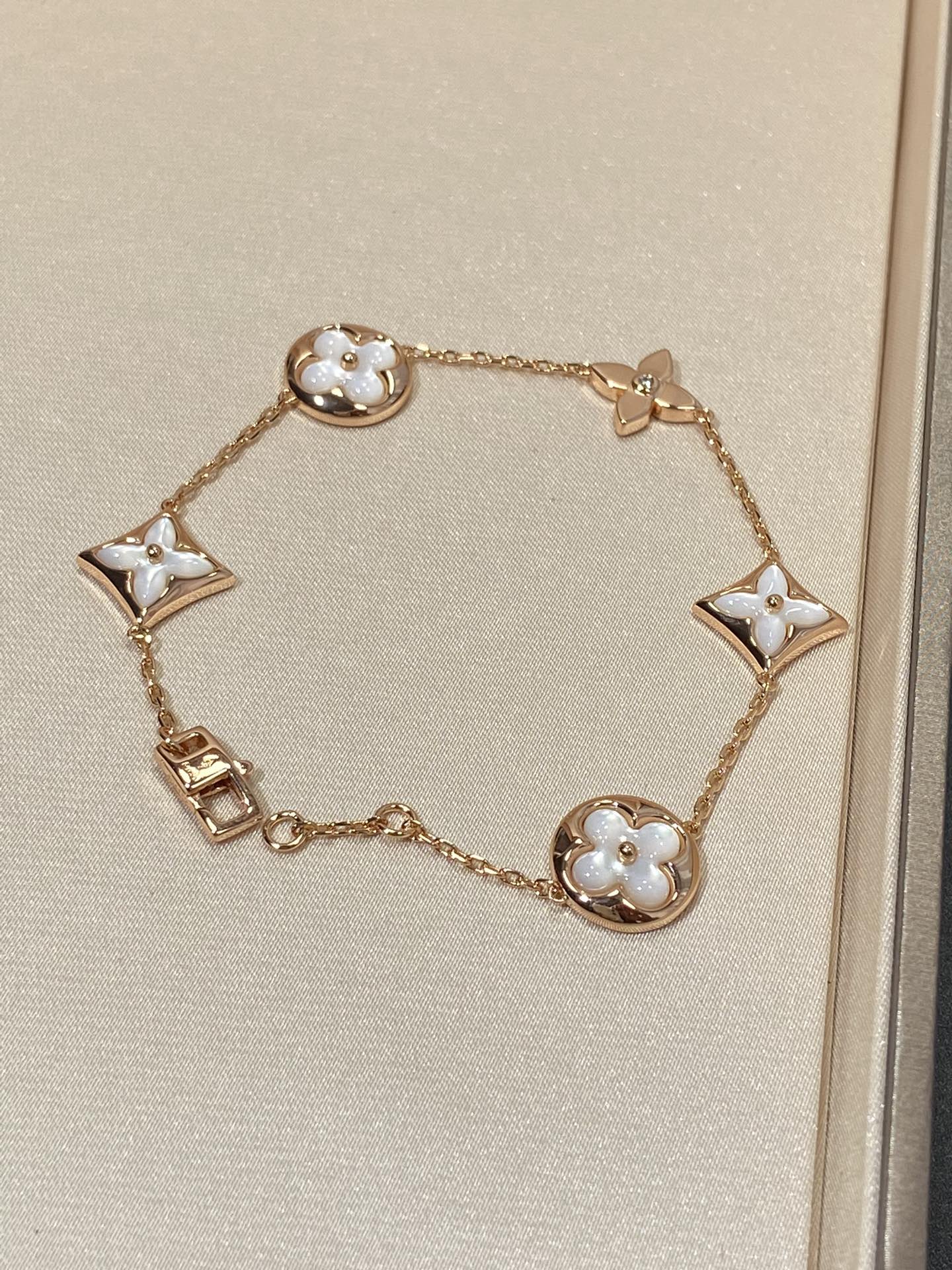[LUXORA]STAR AND SUN 5 MOTIF MOP PINK GOLD BRACELET