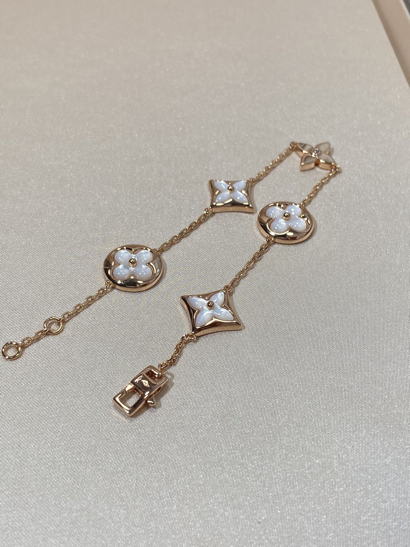 [LUXORA]STAR AND SUN 5 MOTIF MOP PINK GOLD BRACELET