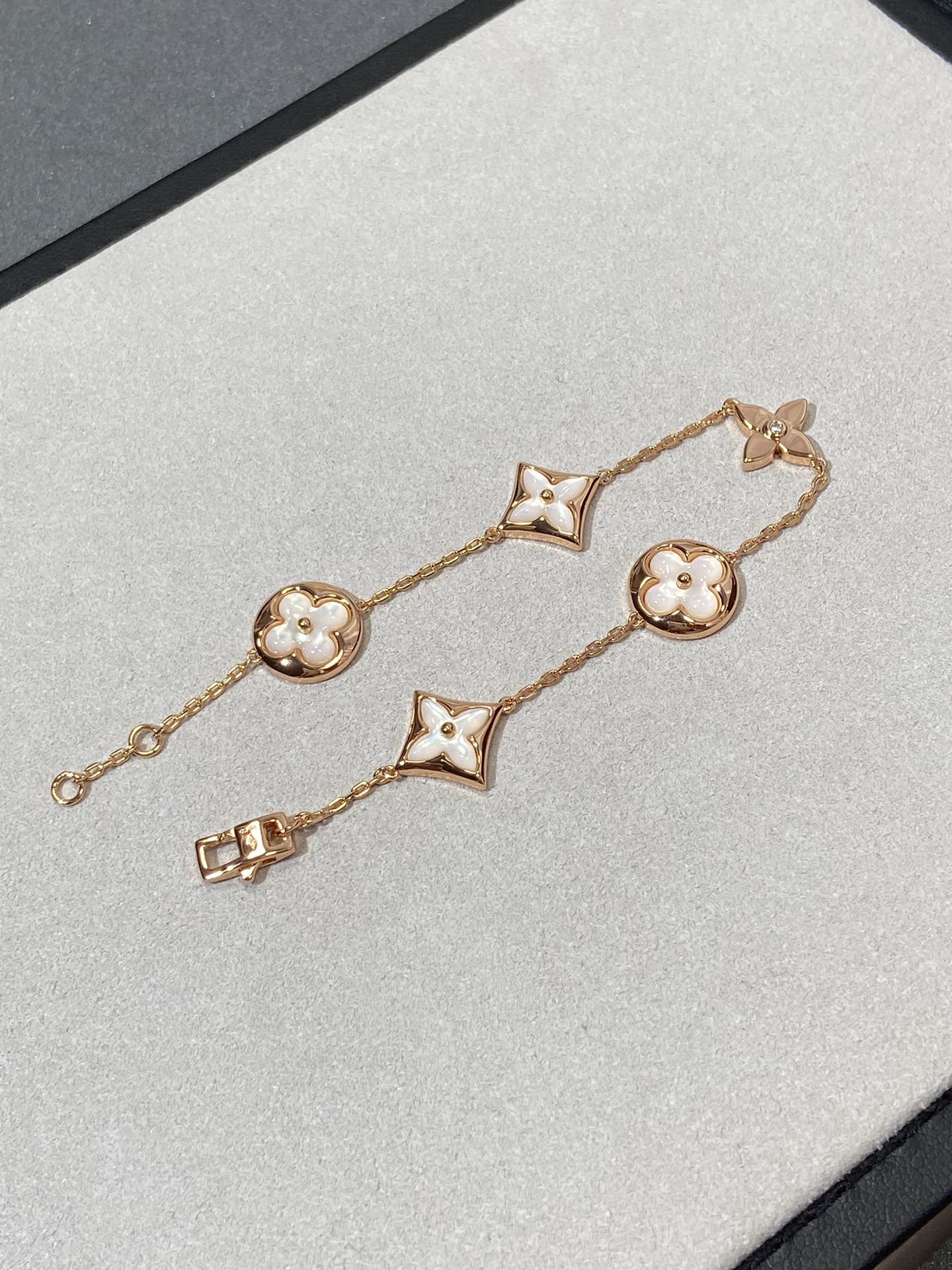 [LUXORA]STAR AND SUN 5 MOTIF MOP PINK GOLD BRACELET