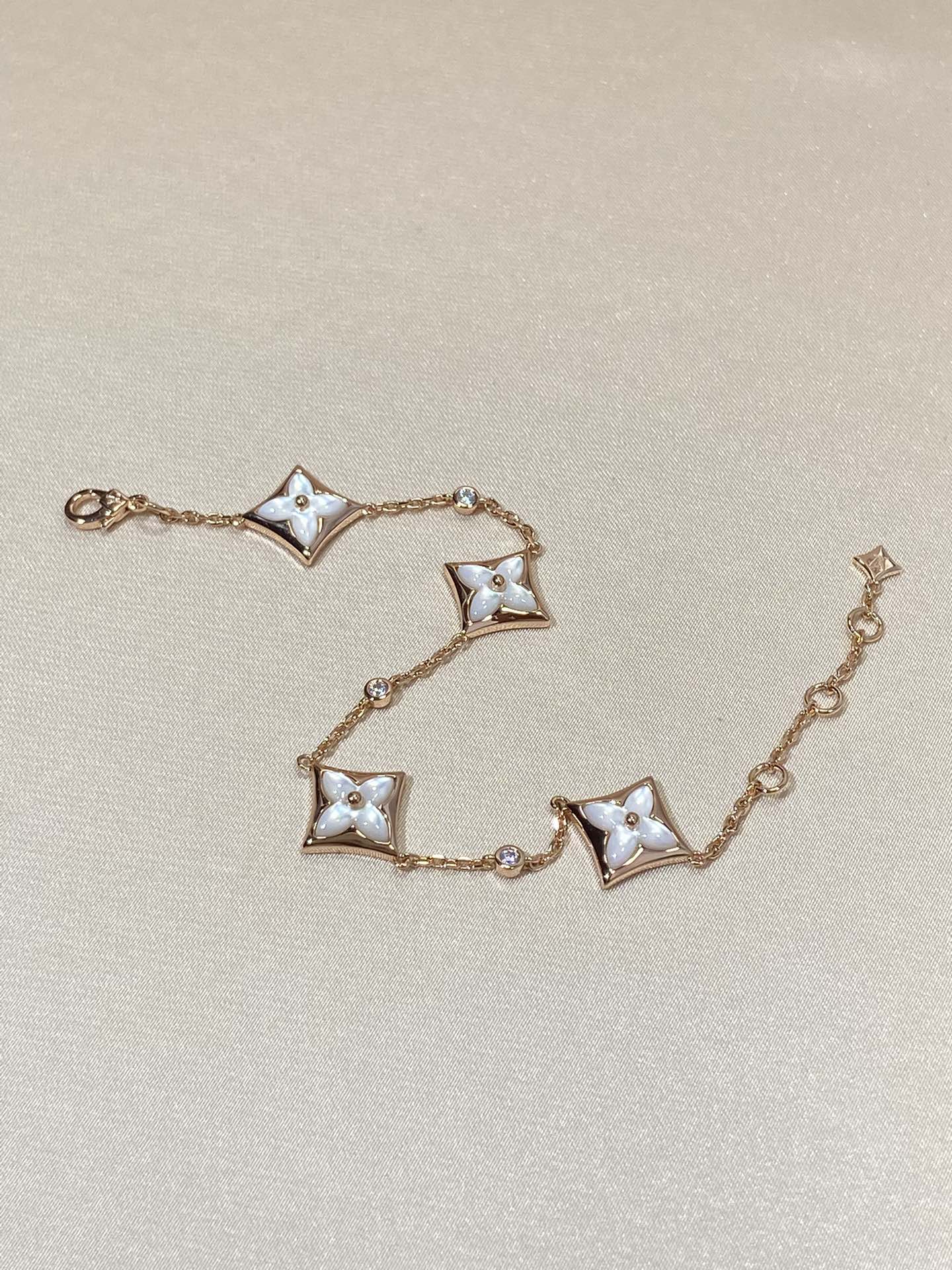 [LUXORA]STAR 4 MOTIF MOP DIAMOND PINK GOLD BRACELET