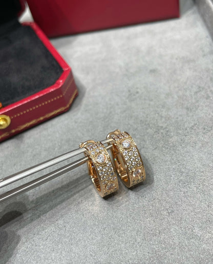 [LUXORA]LOVE 5.5MM DIAMOND PAVED EARRINGS