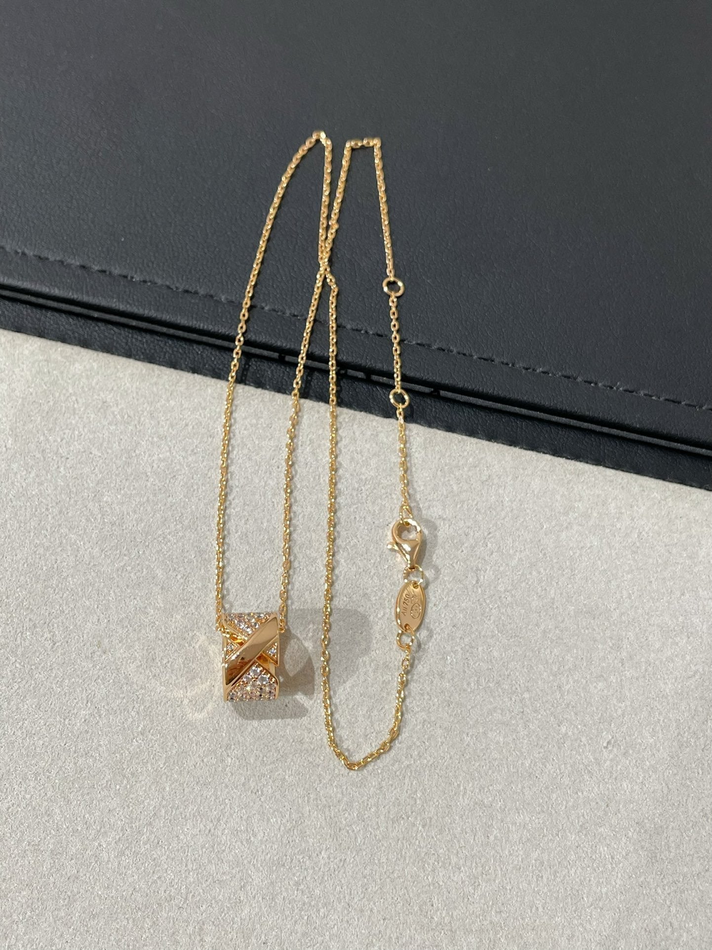[LUXORA]LIENS EVIDENCE DIAMOND PAVED NECKLACE