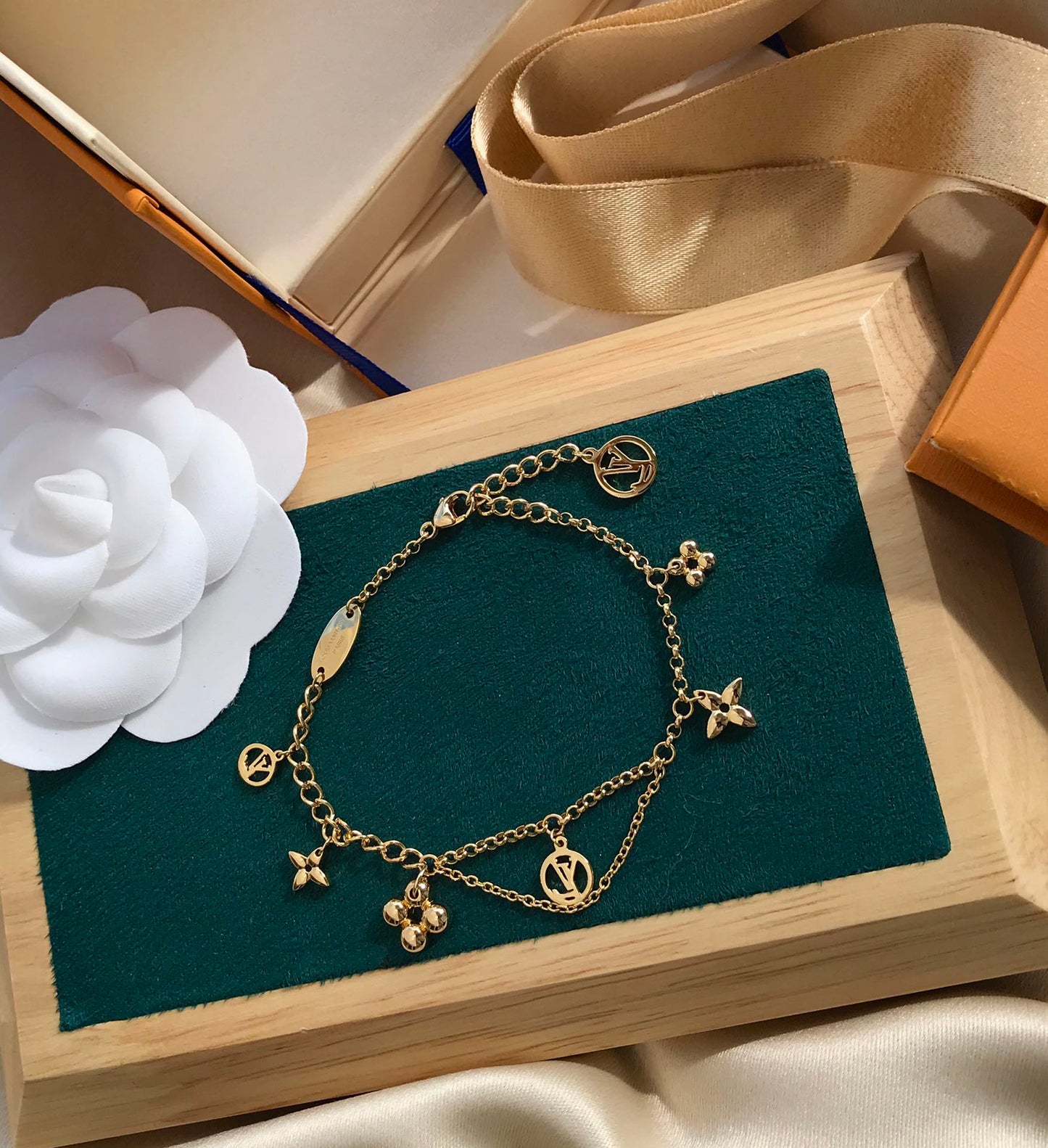 [LUXORA]BLOOMING PINK GOLD MOP BRACELET