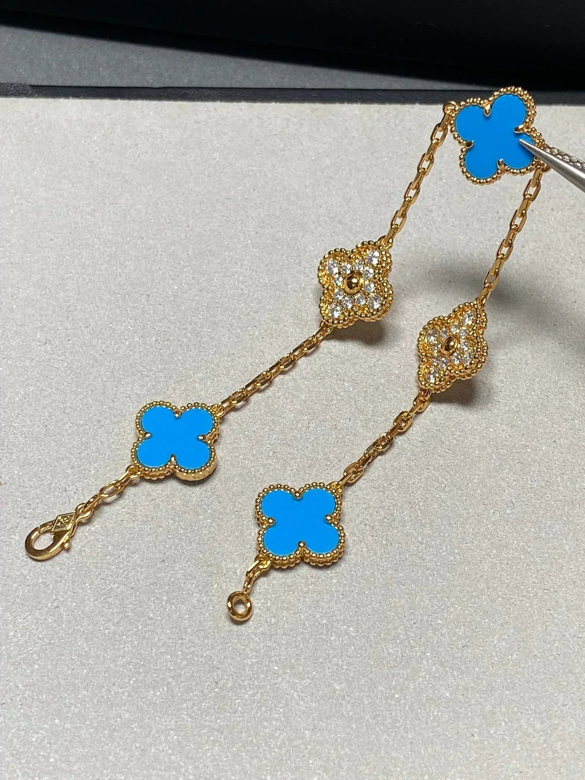 [LUXORA] CLOVER 5 MOTIF BLUE AGATE BRACELET COLLECTION