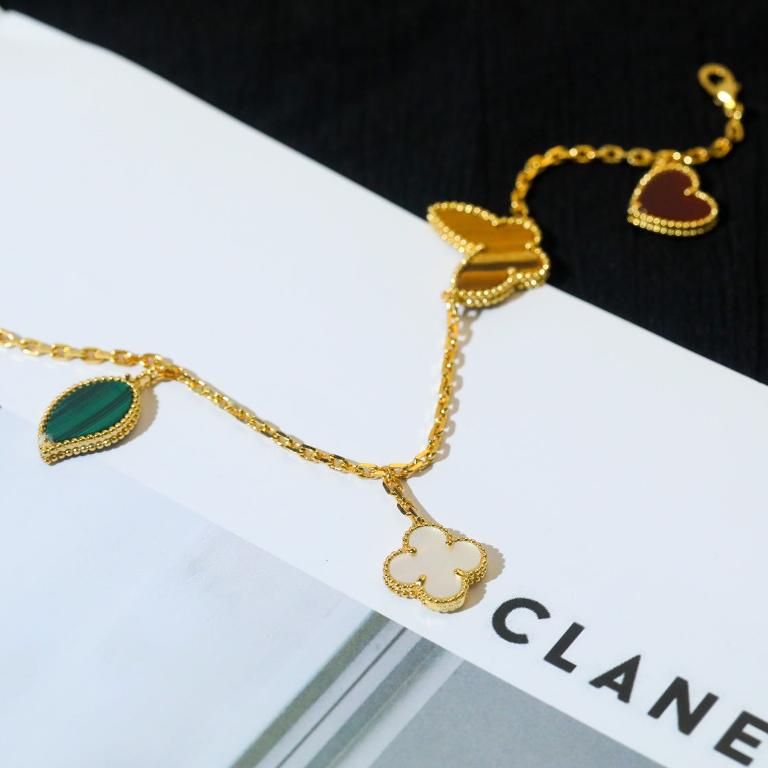 [LUXORA]LUCKY SPRING 5 MOTIF GOLD BRACELET