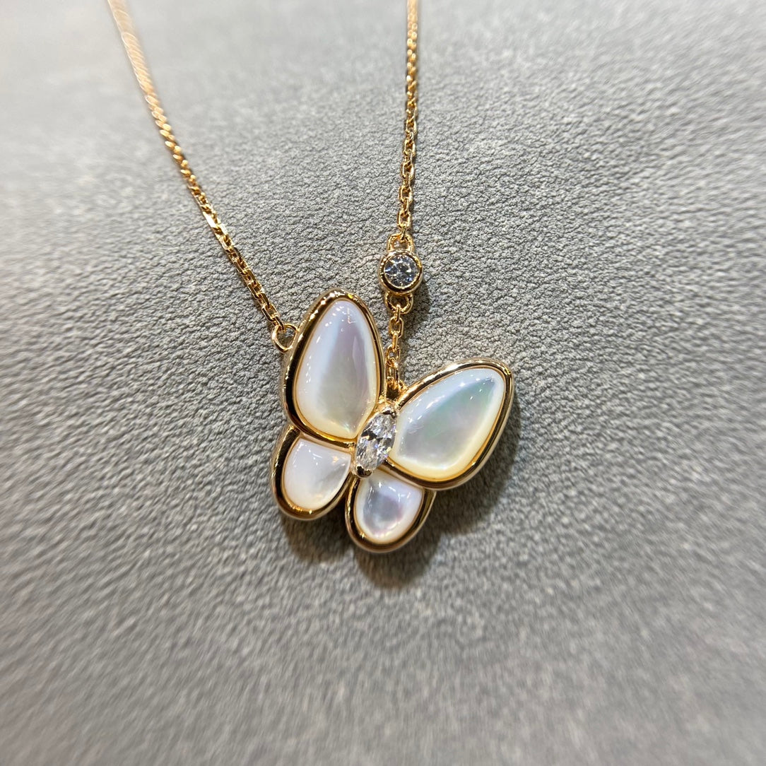 [LUXORA]BUTTERFLY MOP DIAMOND NECKLACE