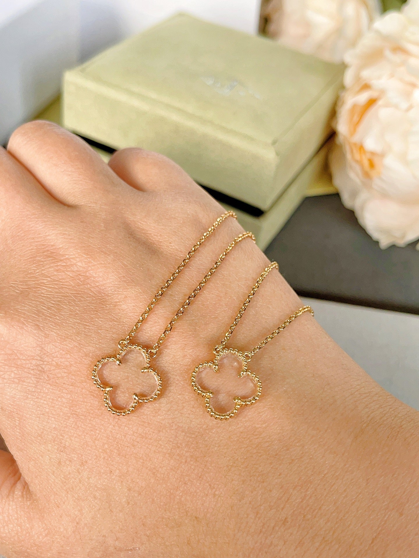 [LUXORA]CLOVER ROCK CRYSTAL ROSE GOLD NECKLACE