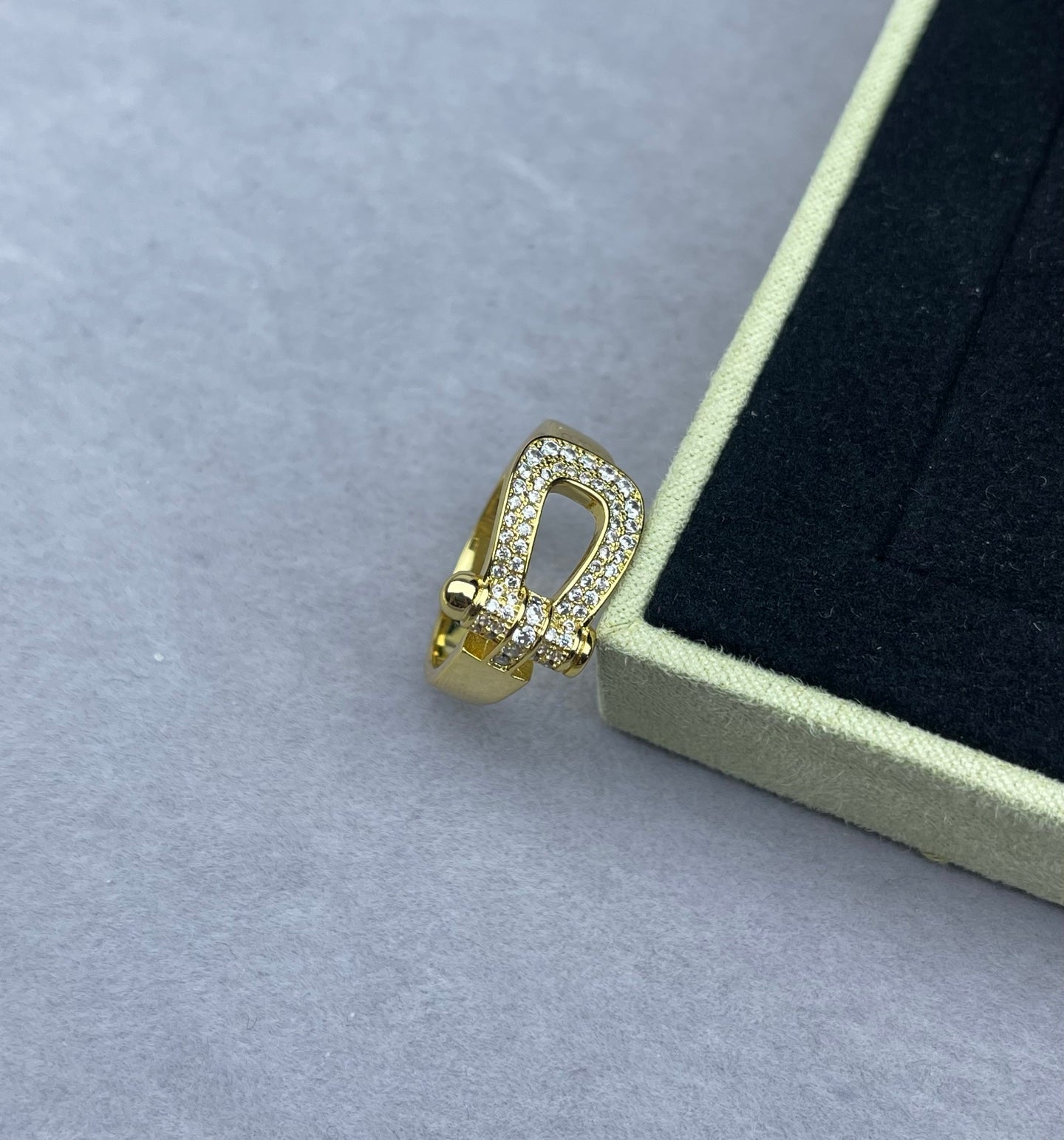 [LUXORA]Wide Hoof-Shaped Diamond-Studded Ring