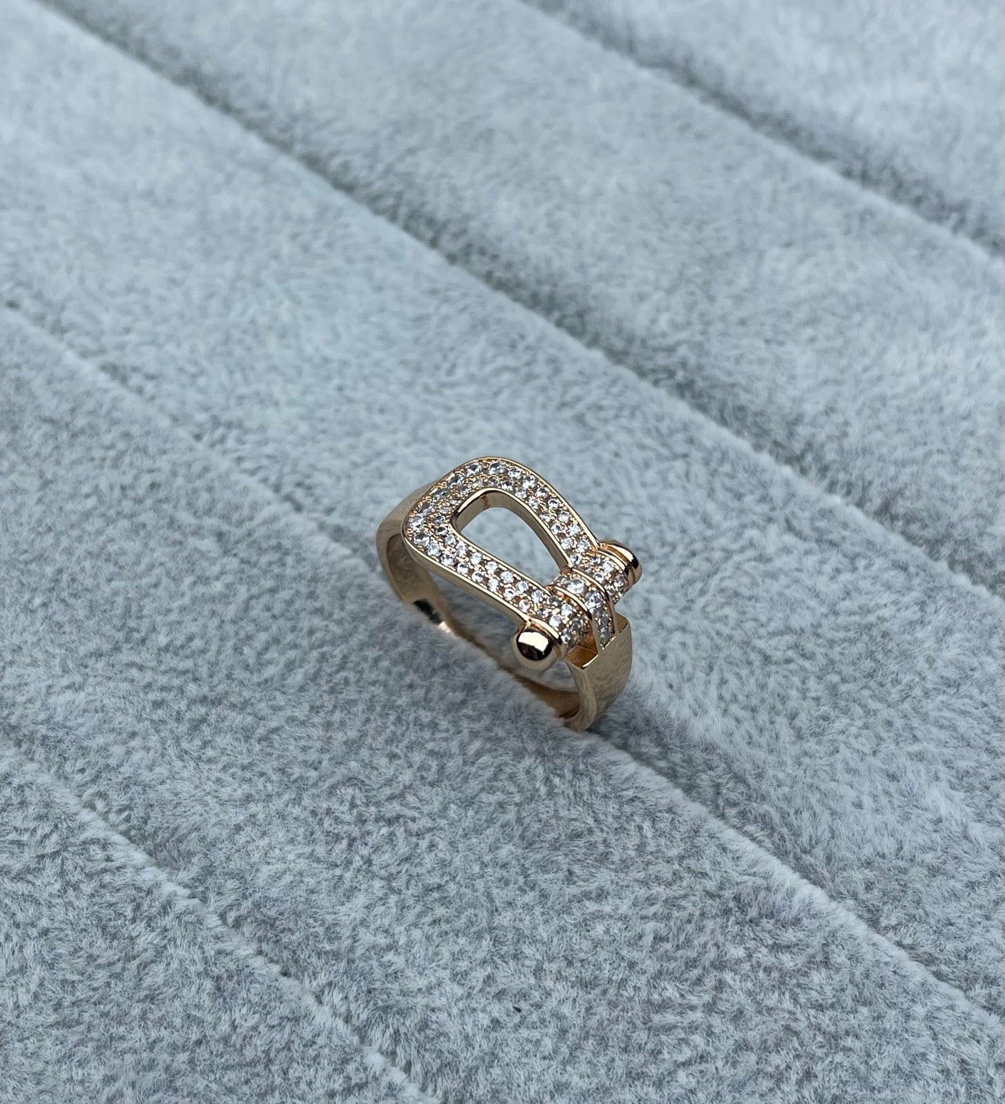 [LUXORA]Wide Hoof-Shaped Diamond-Studded Ring