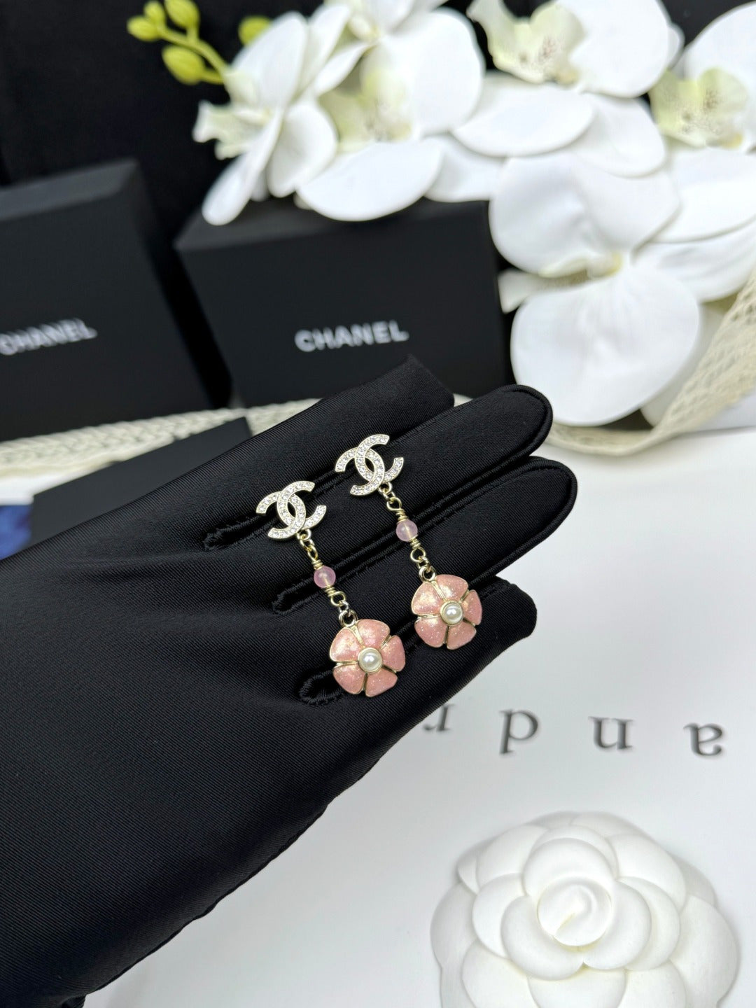 [LUXORA]26C Pink Camellia Enamel Pendant with Double C Earrings