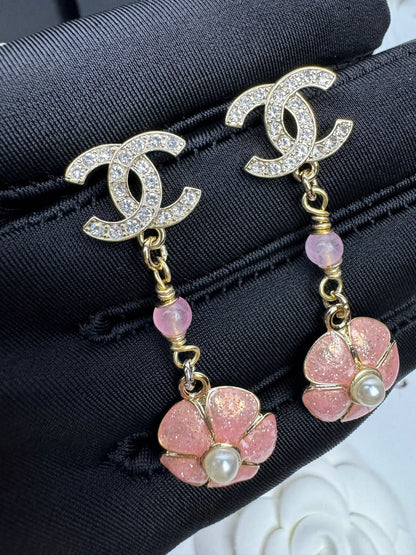 [LUXORA]26C Pink Camellia Enamel Pendant with Double C Earrings