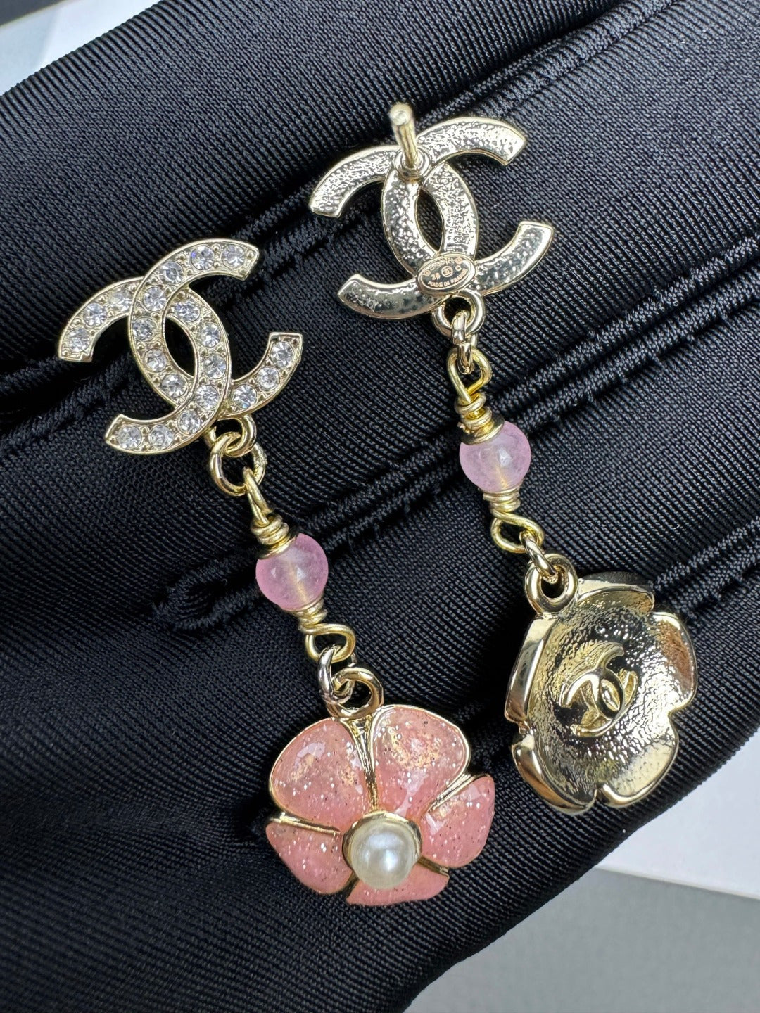 [LUXORA]26C Pink Camellia Enamel Pendant with Double C Earrings