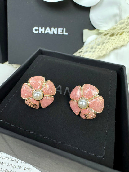 [LUXORA]26C Pink Camellia Pearl Enamel Stud Earrings