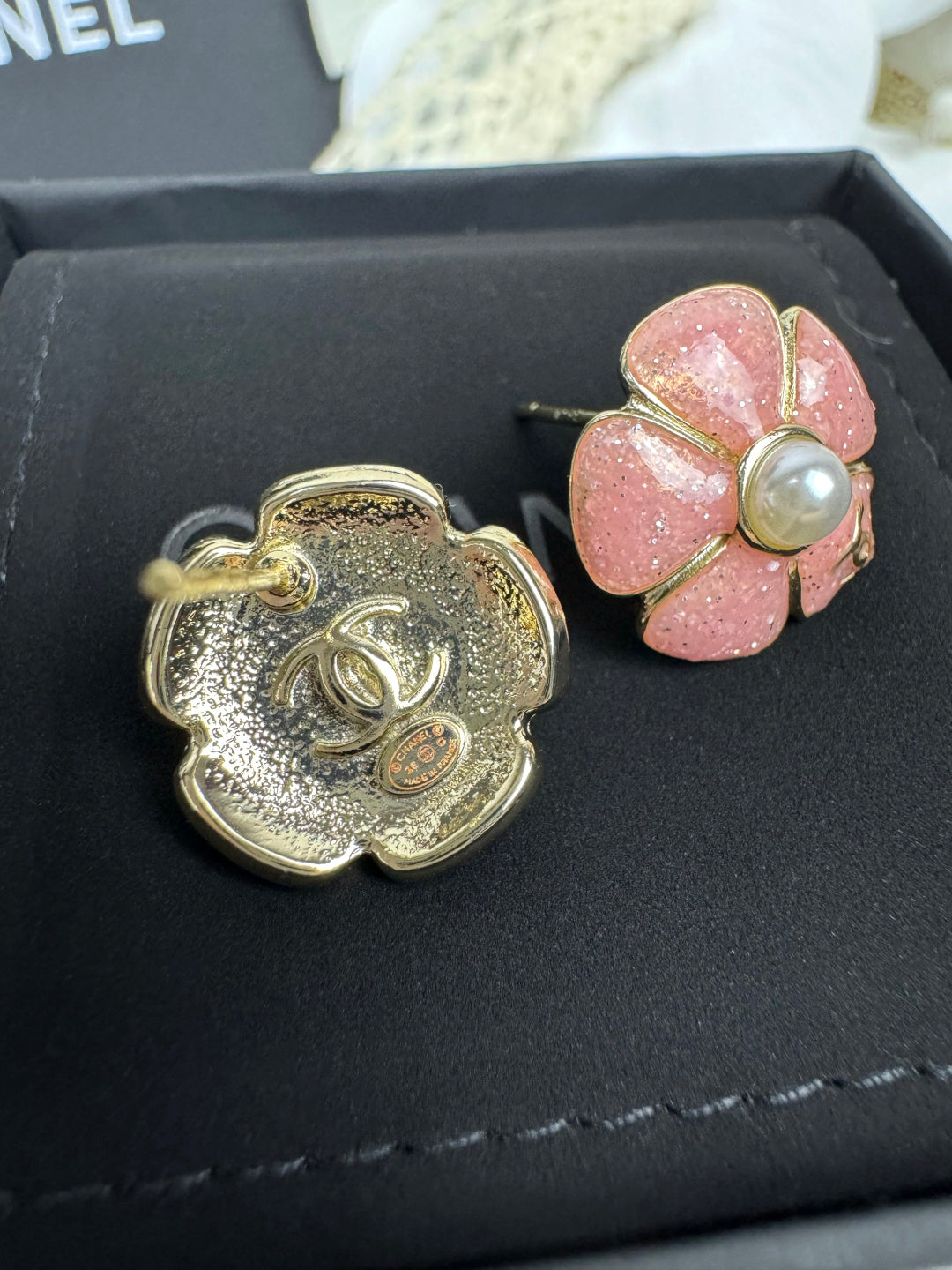 [LUXORA]26C Pink Camellia Pearl Enamel Stud Earrings