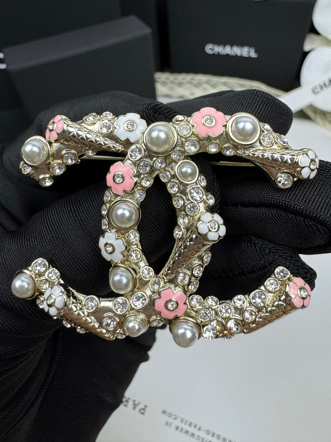 [LUXORA]26C Pink-White Enamel Ice Cream Cone Double C Brooch