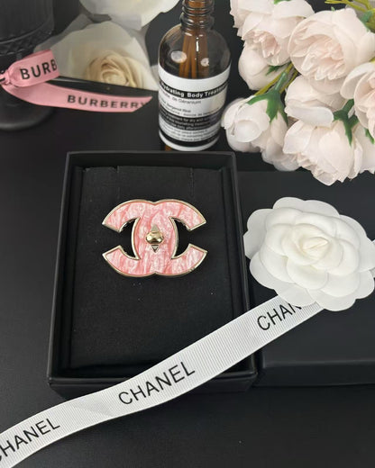 [LUXORA]Pink Resin Classic Brooch 5cm