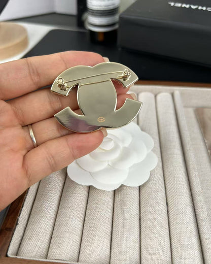 [LUXORA]Pink Resin Classic Brooch 5cm