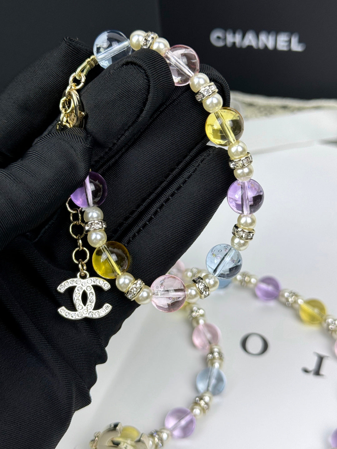 [LUXORA]Colorful Transparent Resin Bracelet