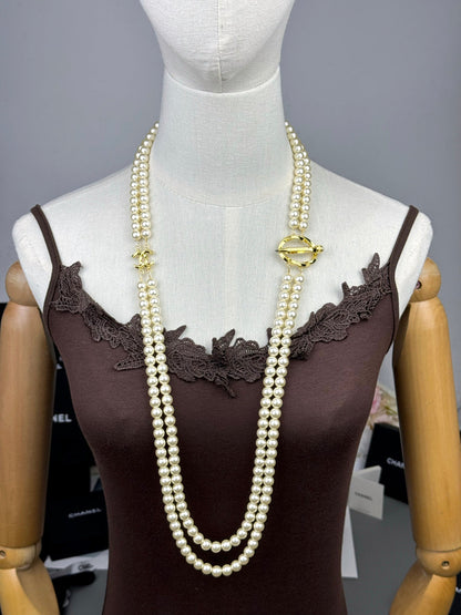 [LUXORA]25K Pencil Double C Double-Layer Pearl Sweater Chain