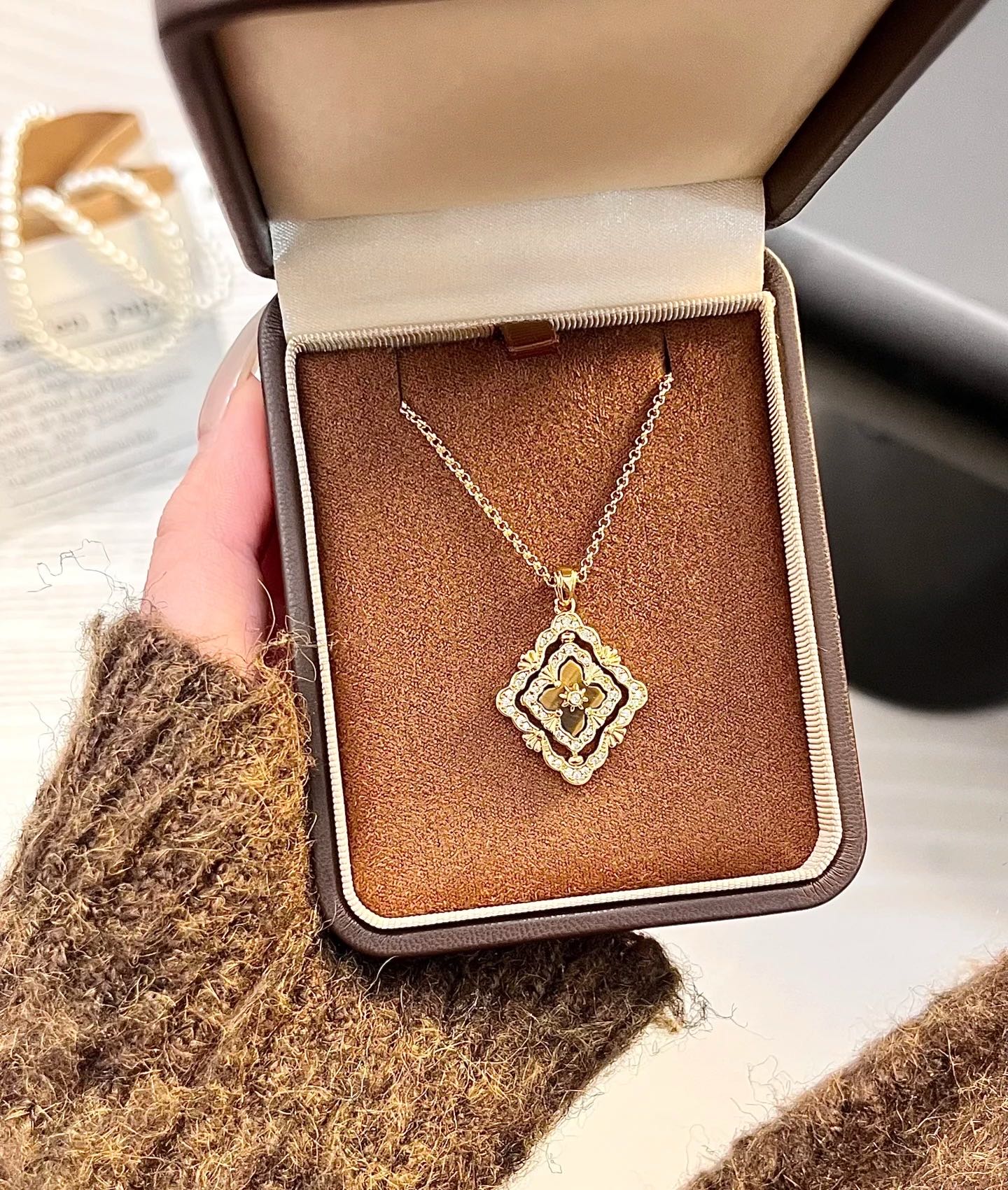 [LUXORA] B.C.L ENAMEL ROTATING SINGLE-DIAMOND NECKLACE（Various colors）