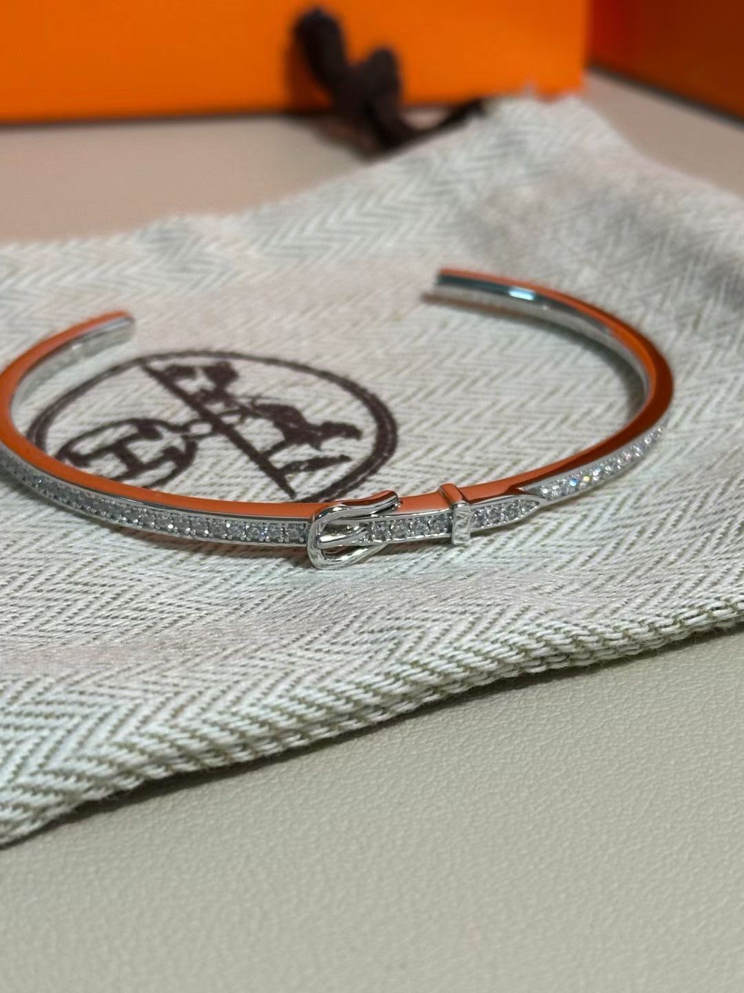 [LUXORA]DIAMOND-ENCRUSTED BRACELET THREE COLORS