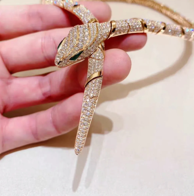[LUXORA]HAUTE COUTURE GOLD SERPENTI NECKLACE