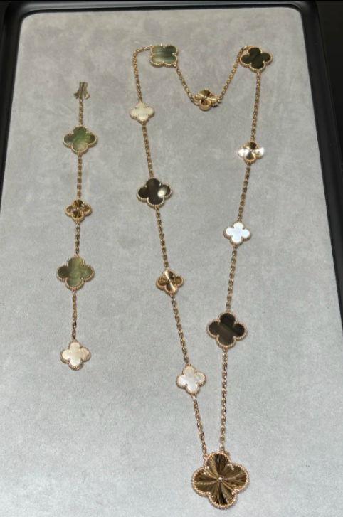 [LUXORA]DETACHABLE CLOVER 15(11+4) FLOWER SILVER NECKLACE SET