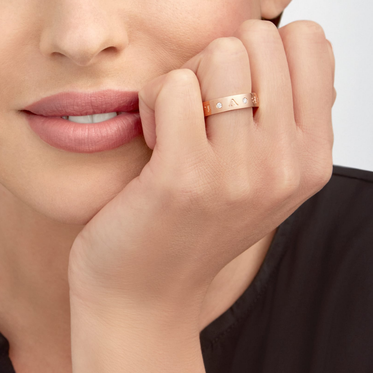 [LUXORA]ZERO 1 ESSENTIAL PINK GOLD BAND WITH DIAMONDS RING