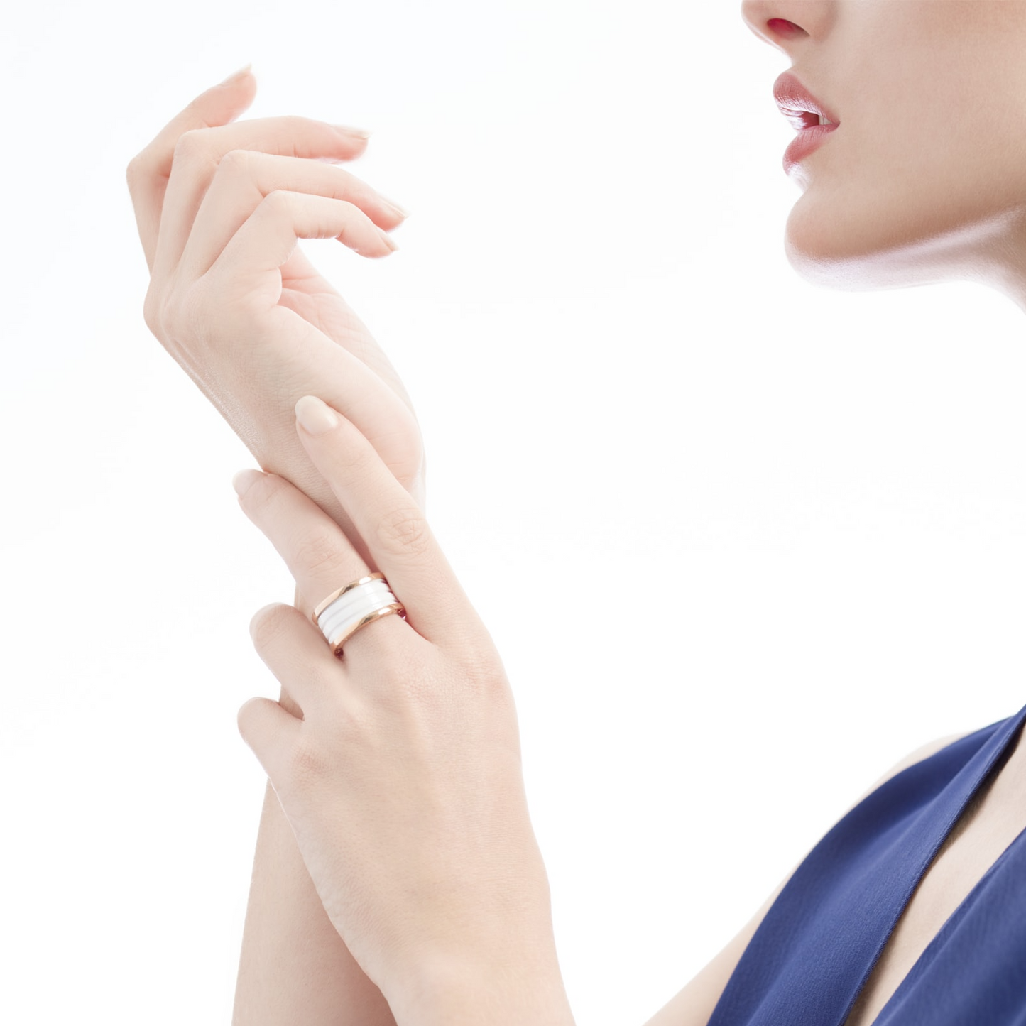 [LUXORA]ZERO 1 FOUR-BAND LOOPS AND WHITE CERAMIC SPIRAL PINK GOLD RING