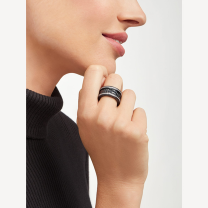 [LUXORA]ZERO 1 ROCK FOUR-BAND BLACK CERAMIC WITH STUDDED SPIRAL AND PAVED DIAMONDS RING