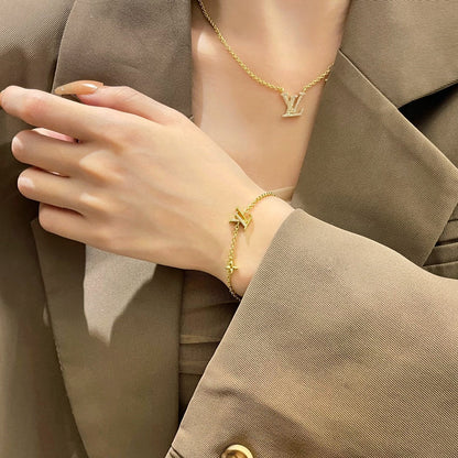 [LUXORA]LOGO STAR MOTIF GOLD BRACELET