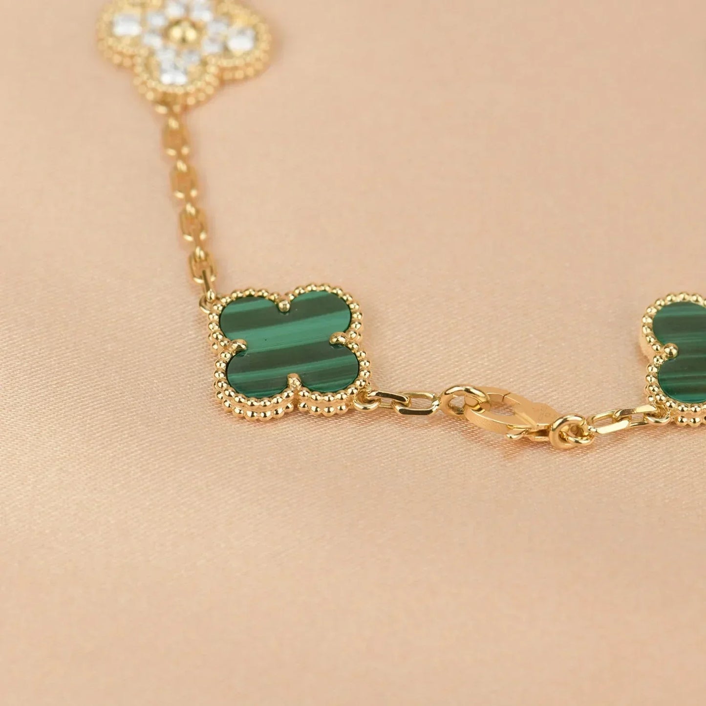 [LUXORA] CLOVER 5 MOTIF MALACHITE BRACELET COLLECTION