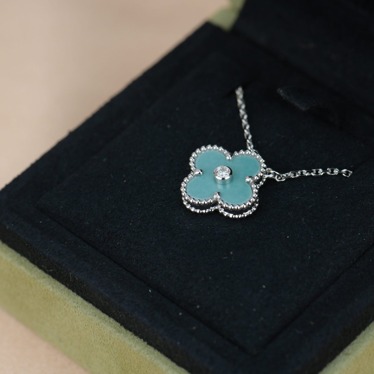 [LUXORA]CLOVER 15MM DIAMOND SVRES PORCELAIN  NECKLACE SILVER