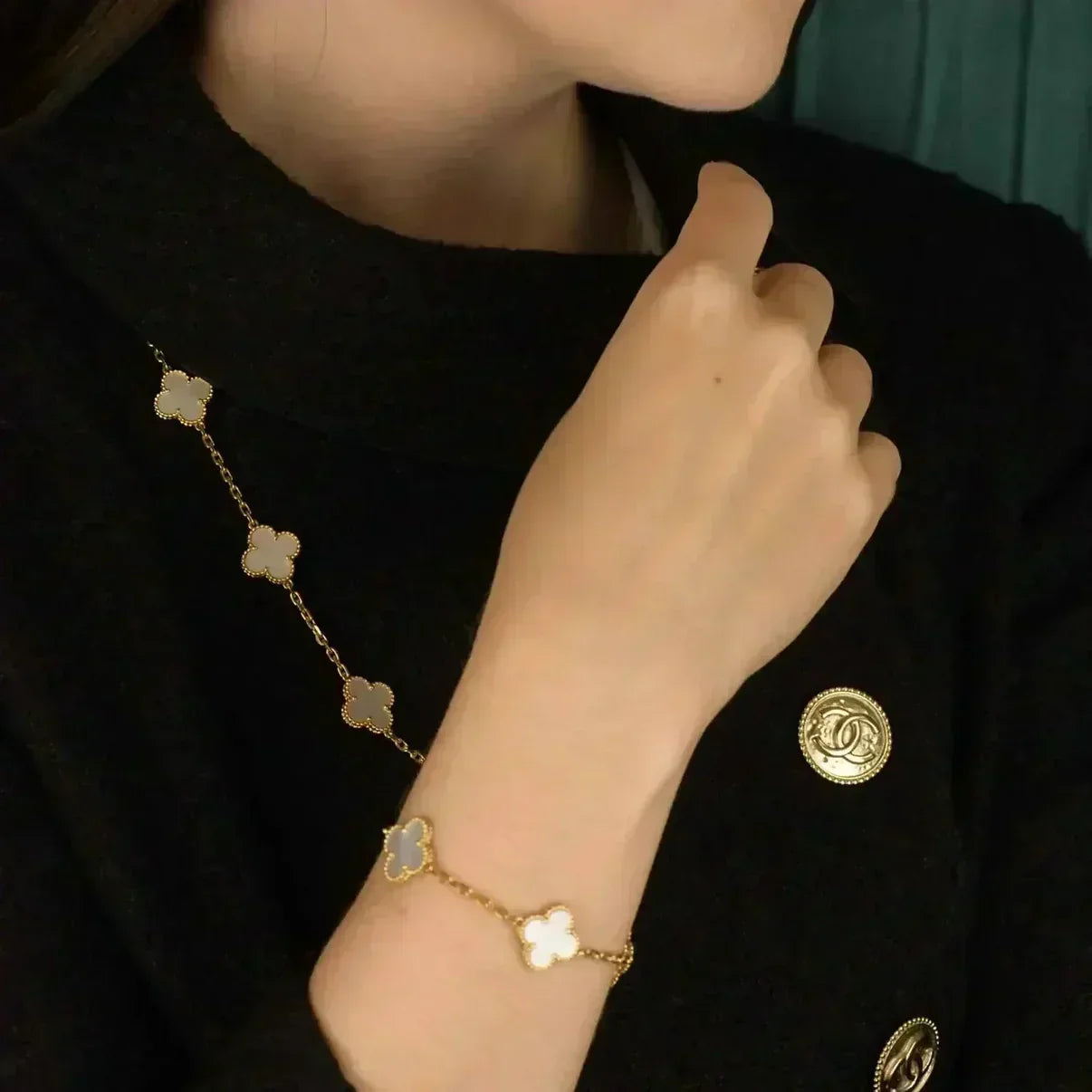 [LUXORA]CLOVER WHITE PEARL MOP 5 MOTIF BRACELET COLLECTION