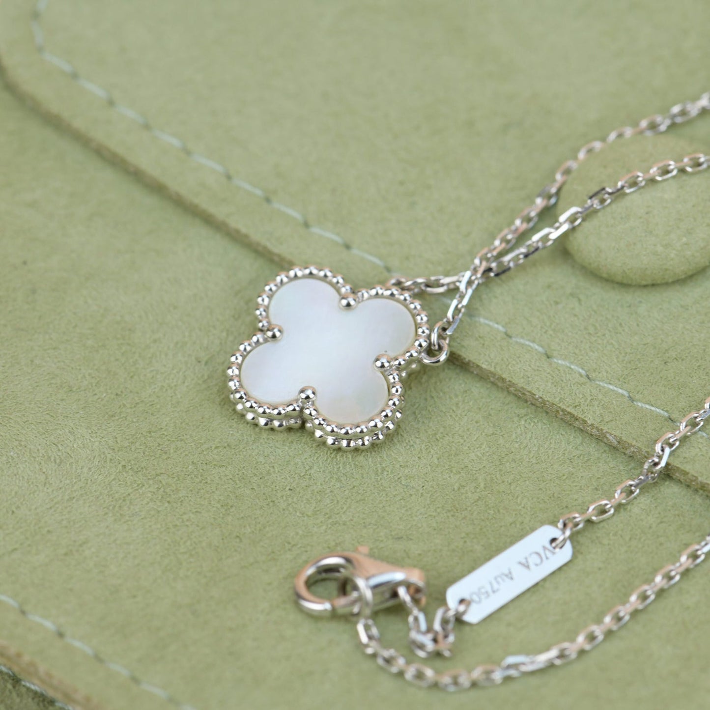 [LUXORA]CLOVER  15MM WHITE MOTHER-OF-PEARL SILVER