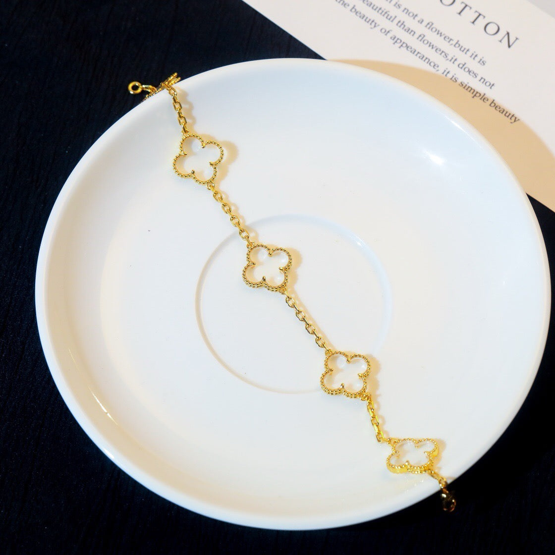 [LUXORA]CLOVER 5 MOTIF ROCK CRYSTAL BRACELET