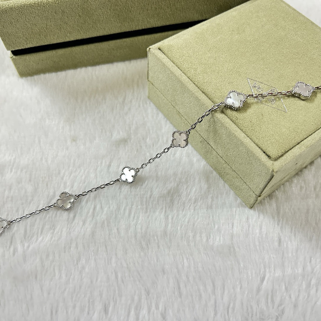[LUXORA]CLOVER 6 MOTIF WHITE MOP BRACELET