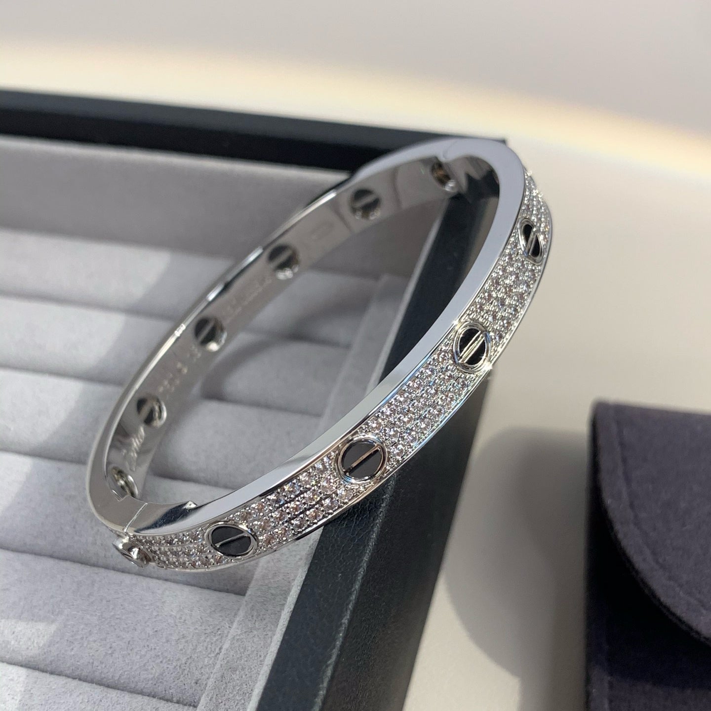 [LUXORA]LOVE BRACELET 6.1MM DIAMOND-PAVED CERAMIC
