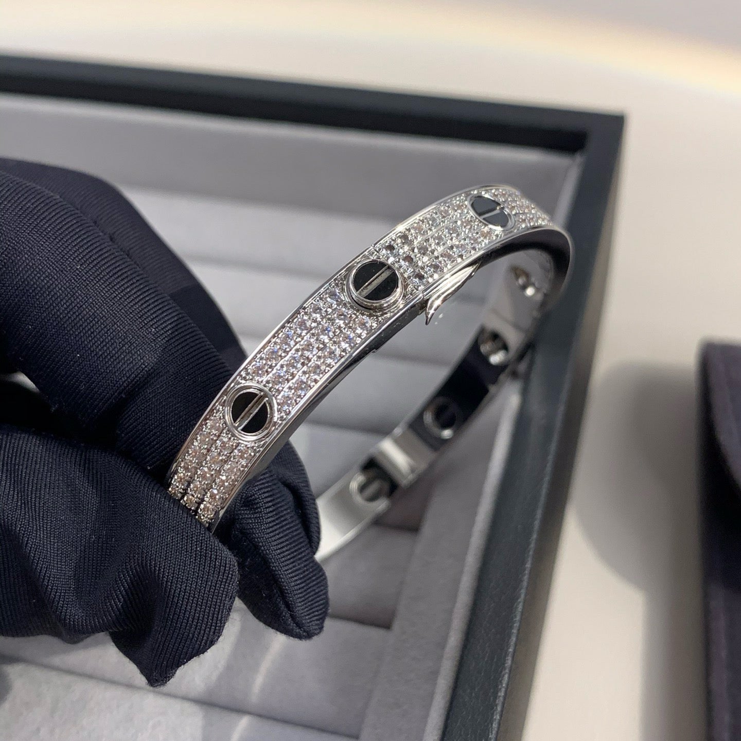 [LUXORA]LOVE BRACELET 6.1MM DIAMOND-PAVED CERAMIC