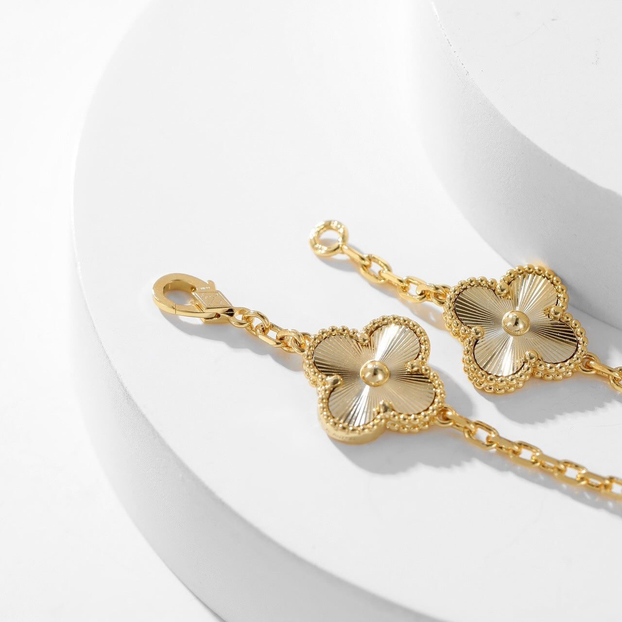 [LUXORA]CLOVER 10 MOTIFS LASER NECKLACE