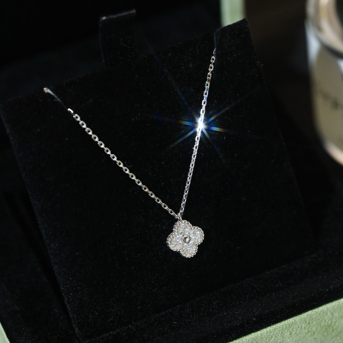 [LUXORA]CLOVER MINI 9.5MM PENDANT DIAMOND NECKLACE
