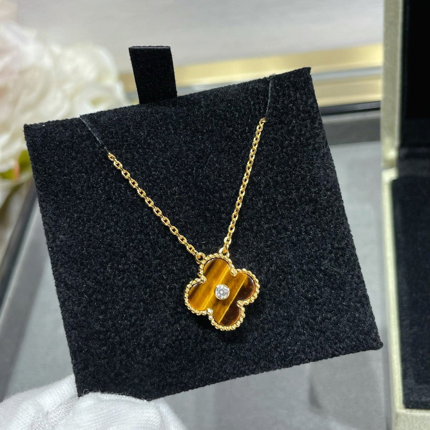 [LUXORA]CLOVER 15MM DIAMOND AND YELLOW TIGER'S EYE AGATE necklace