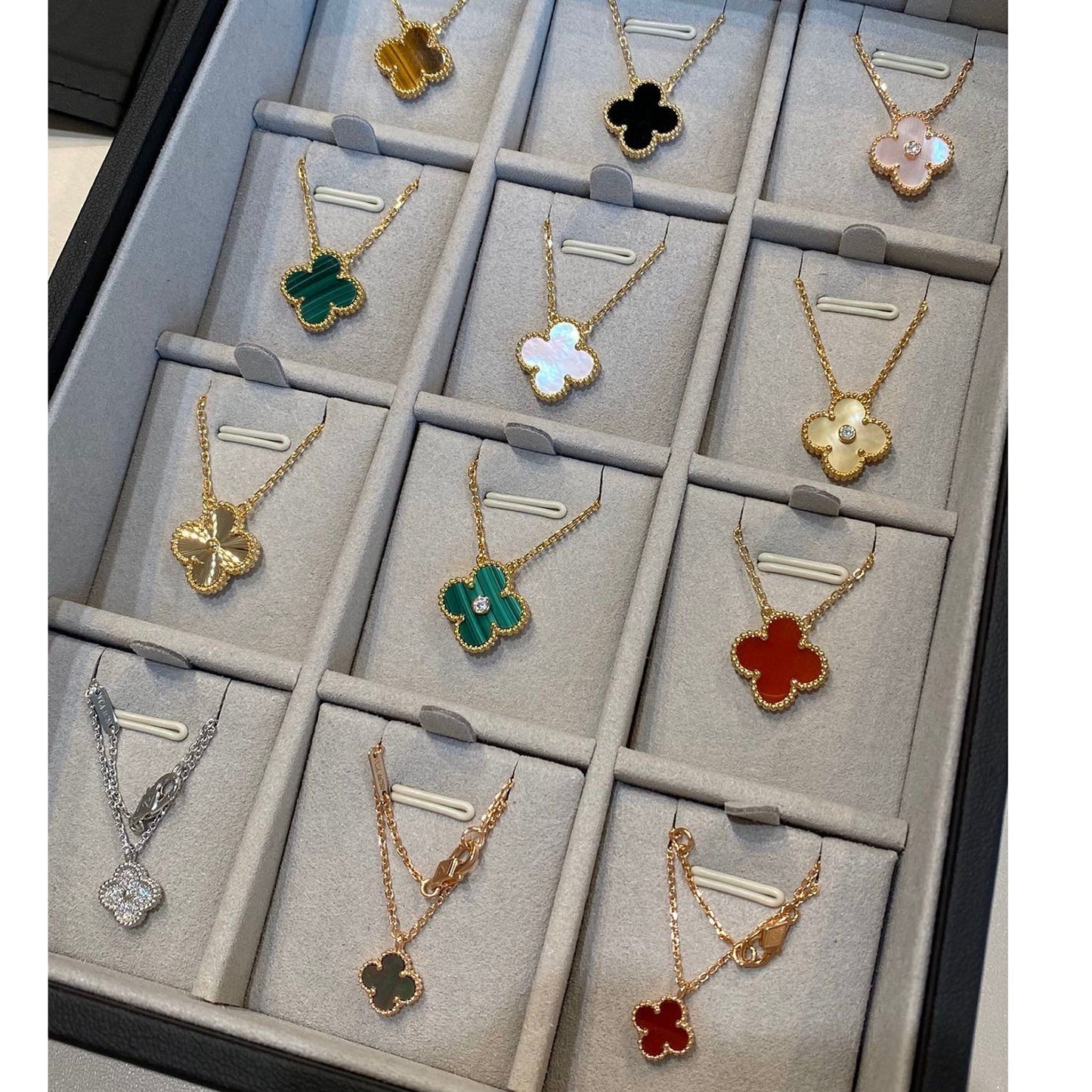 [LUXORA]CLOVER 15MM CARNELIAN SINGLE FLOWER NECKLACE