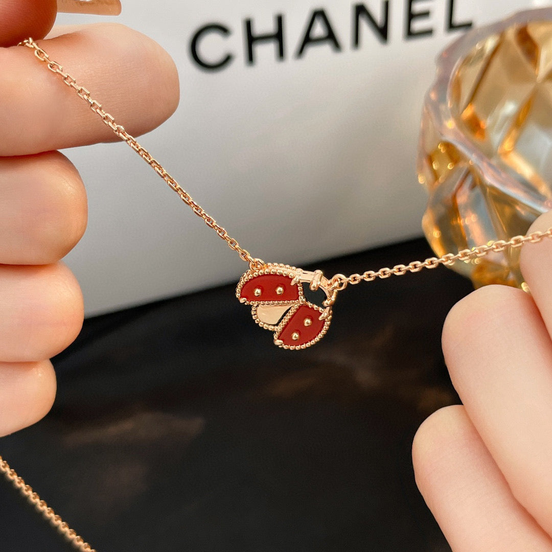 [LUXORA]LUCKY  CARNELIANS LADYBUG NECKLACE