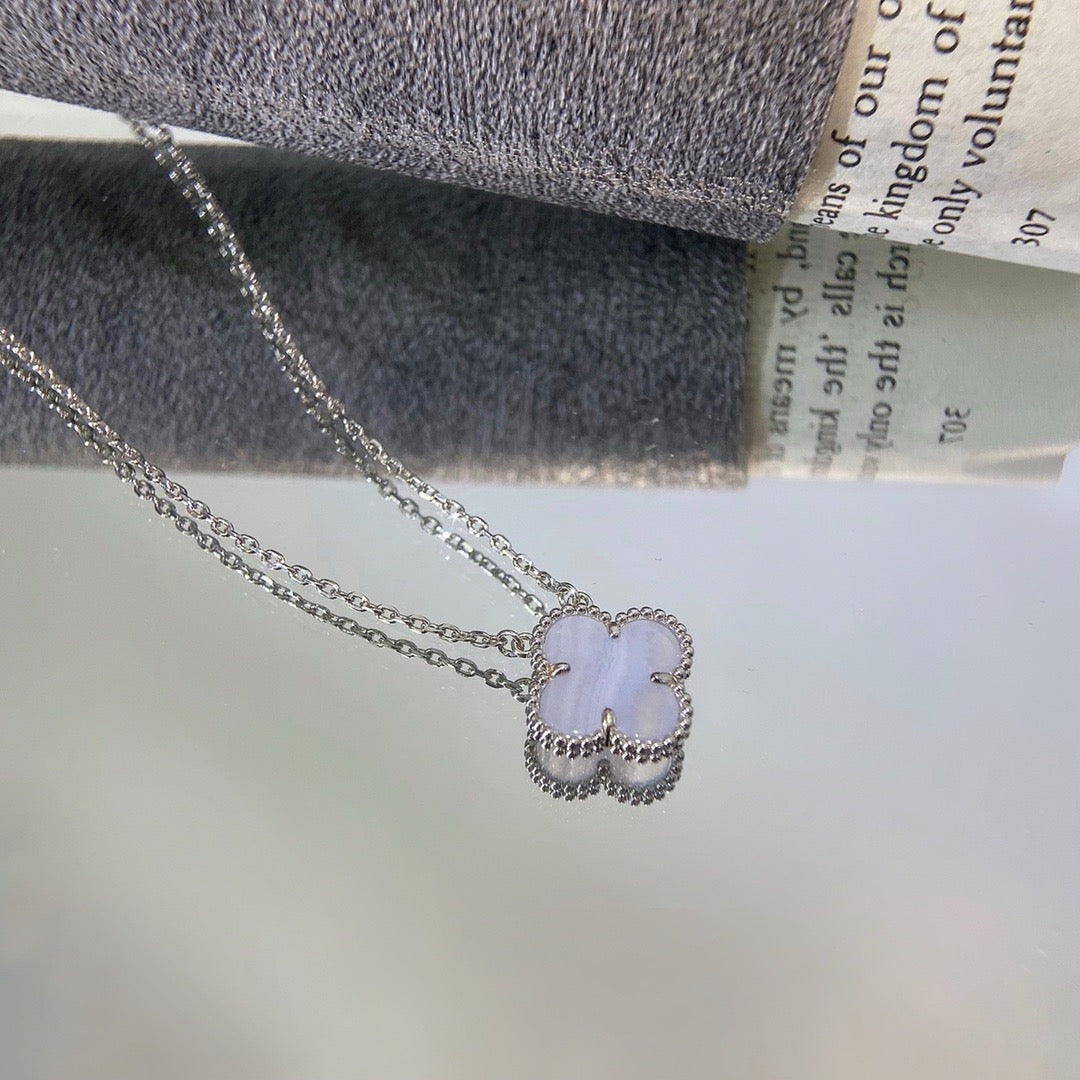 [LUXORA]CLOVER 15MM BLUE CHALCEDONY NECKLACE SILVER