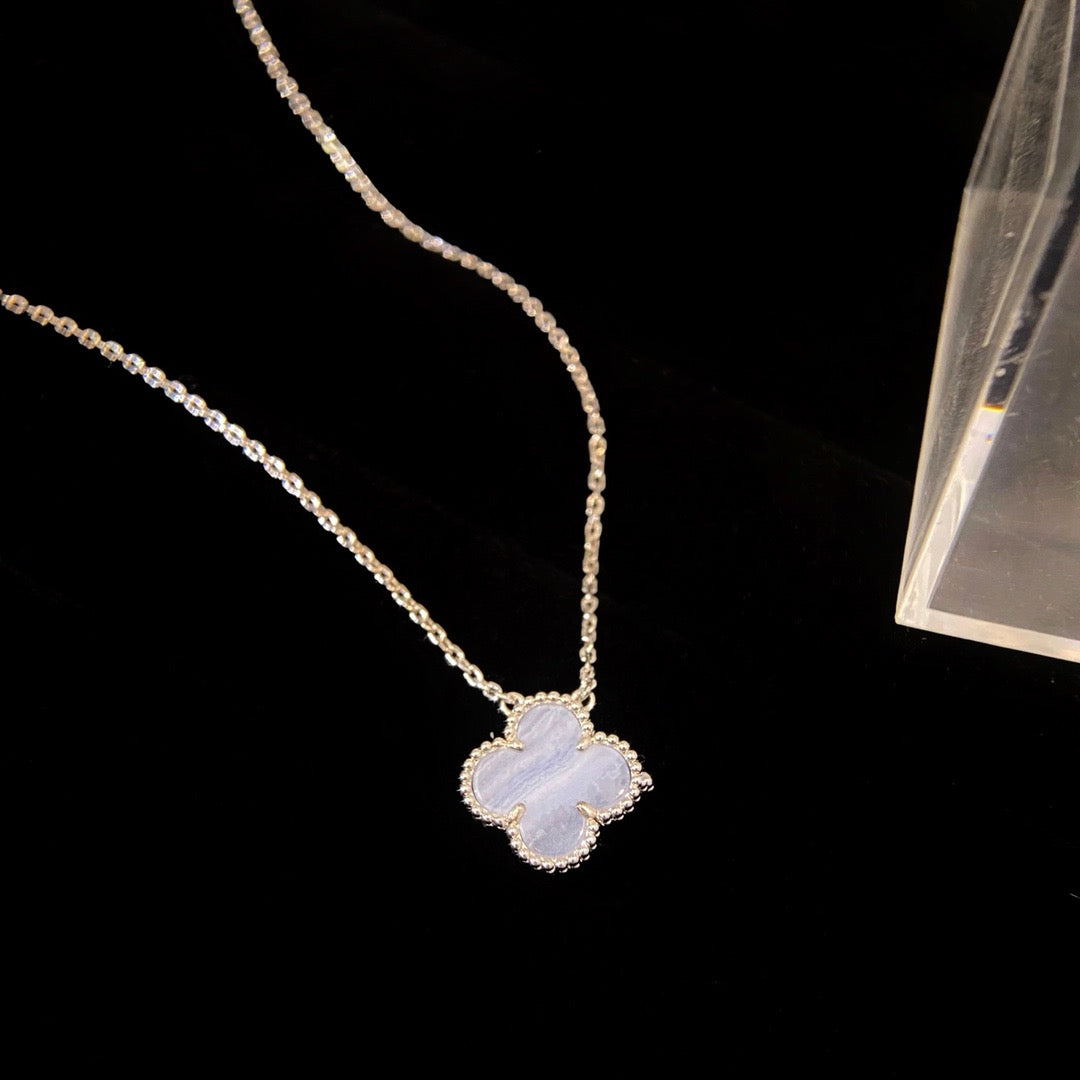 [LUXORA]CLOVER 15MM BLUE CHALCEDONY NECKLACE SILVER