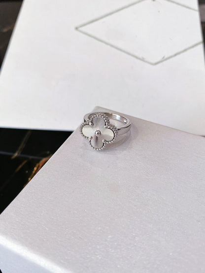 [LUXORA]CLOVER SILVER RING