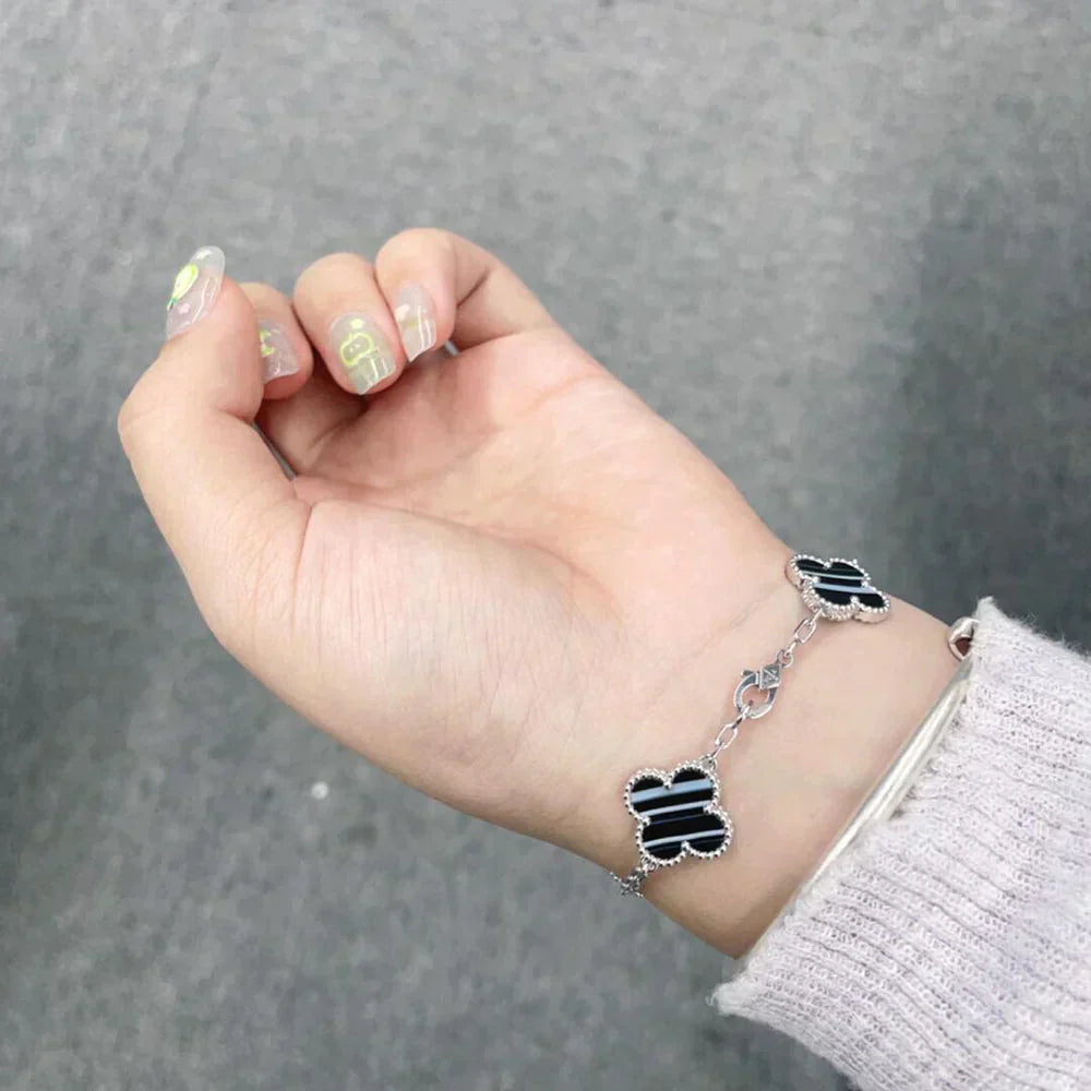 [LUXORA] CLOVER 5 MOTIF PULSAR STONE BRACELET COLLECTION