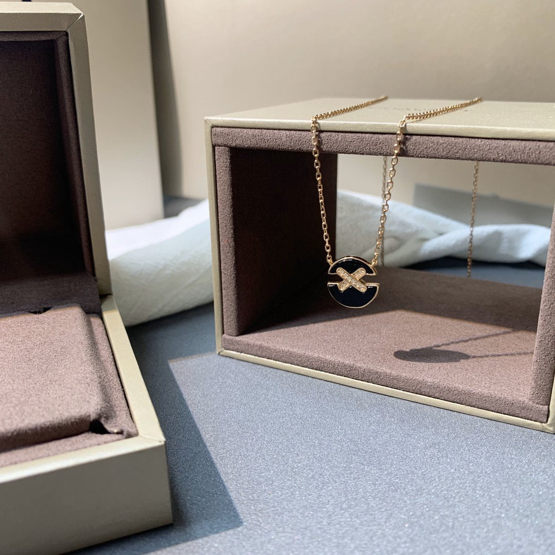 [LUXORA]JEUX DE PINK GOLD DIAMOND NECKLACE