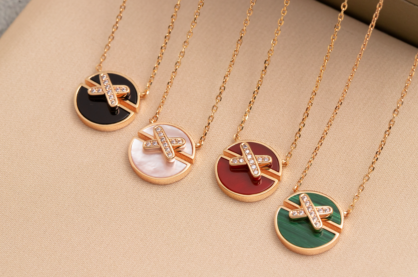 [LUXORA]JEUX DE PINK GOLD DIAMOND NECKLACE
